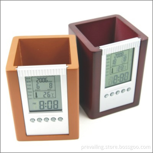 Wooden Penholder with Calendar
